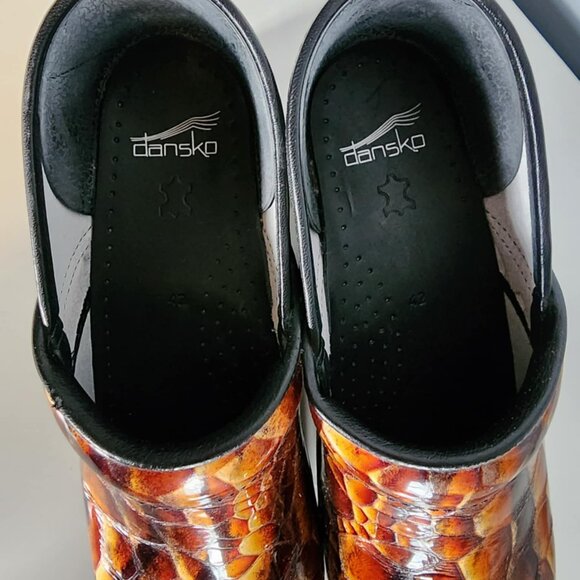 EUC Dansco Patent Clogs in Tortoise Shell Colors - Picture 6 of 8